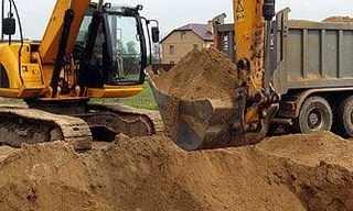 Выкопать яму экскаватором в Владикавказе от 935 руб. - 2Землекопа-Вкз
